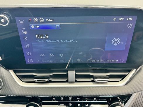 Used 2025 Chevrolet Equinox LT w/ Safety and Technology Package image 15