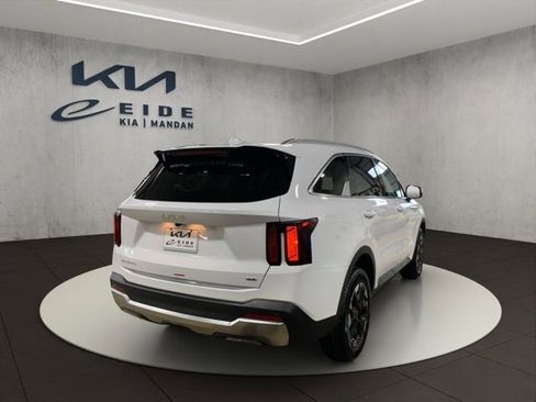 New 2026 Kia Sorento S AWD/4WD image 5