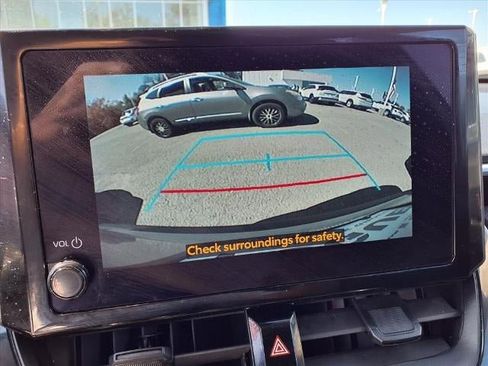 Used 2023 Toyota Corolla Cross LE image 11