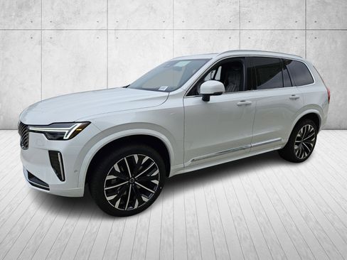 New 2026 Volvo XC90 B6 Ultra w/ Protection Package image 3