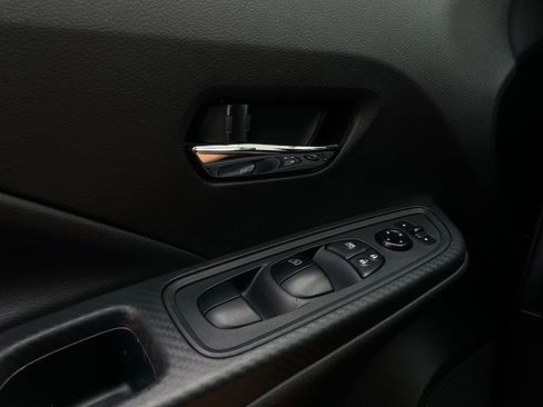 Used 2025 Nissan Versa SV image 20