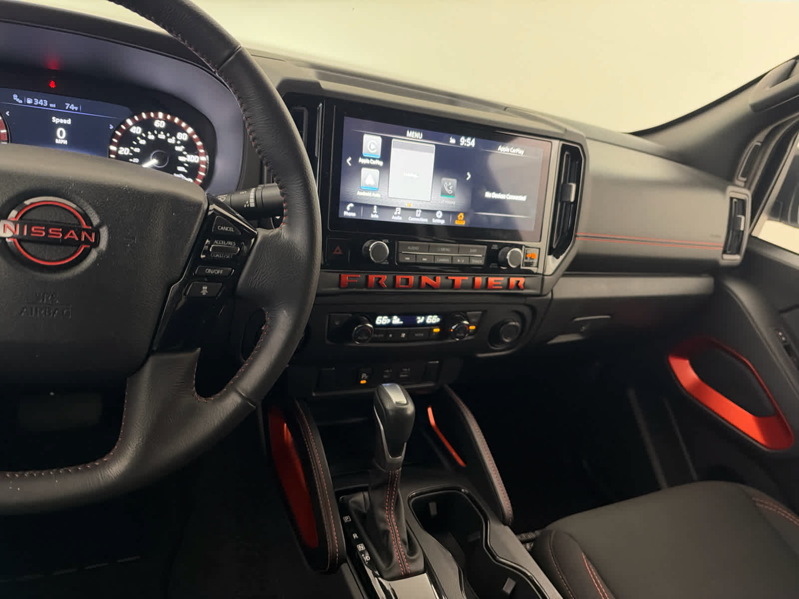 Certified 2025 Nissan Frontier PRO-4X AWD/4WD image 18