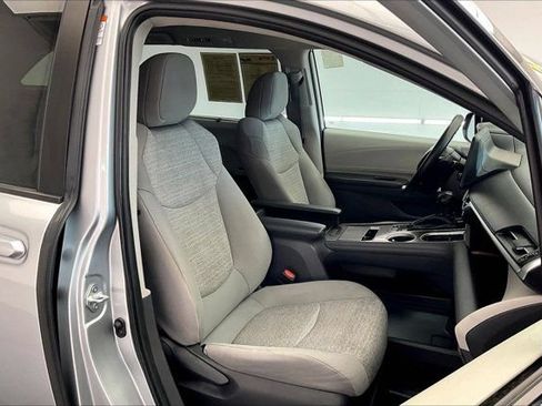 Used 2022 Toyota Sienna LE AWD/4WD image 6