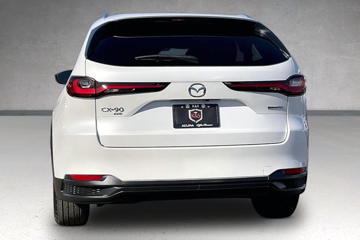 Used 2024 MAZDA CX-90 Plug-In Hybrid w/ Preferred AWD/4WD image 4