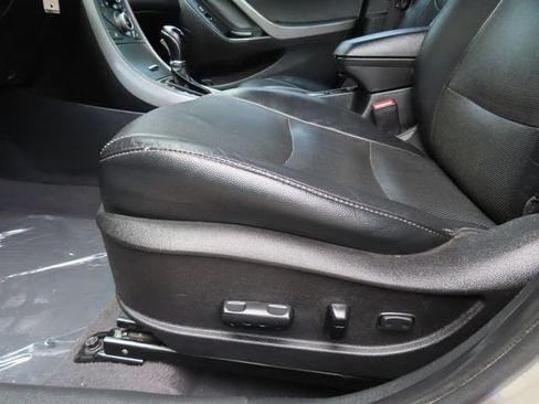 Used 2015 Hyundai Elantra Limited FWD image 15