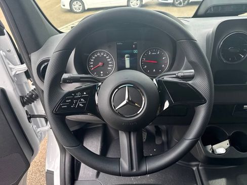 New 2025 Mercedes-Benz Sprinter 2500 image 14
