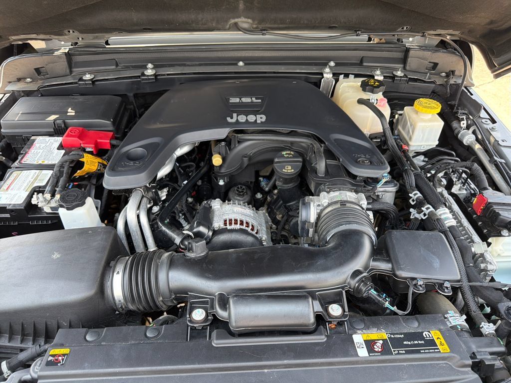 Used 2021 Jeep Gladiator Mojave AWD/4WD image 26