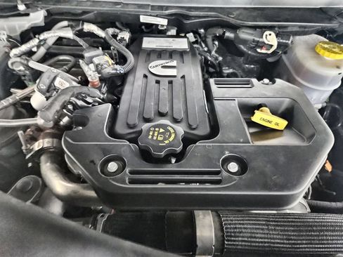 Used 2025 RAM 2500 Limited AWD/4WD image 40