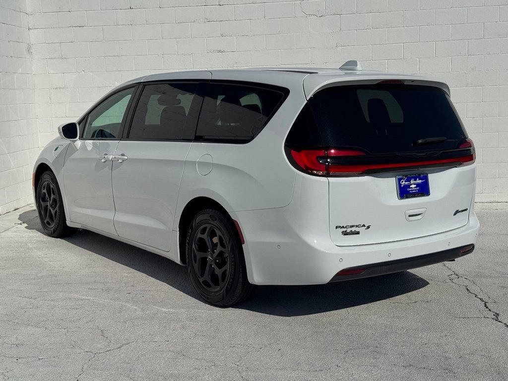 Used 2022 Chrysler Pacifica Limited w/ S Appearance Package FWD image 13