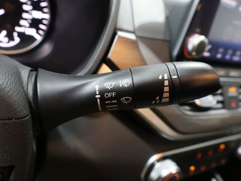 Used 2024 Nissan Altima 2.5 SV image 36