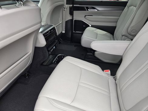 New 2026 Jeep Grand Wagoneer Limited AWD/4WD image 16