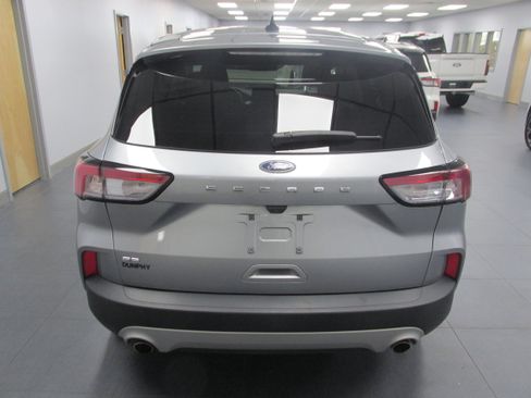 Used 2022 Ford Escape SE w/ Convenience Package FWD image 6
