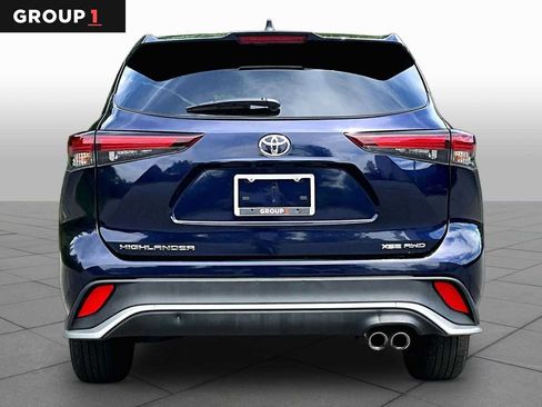 Used 2025 Toyota Highlander XSE AWD/4WD image 5