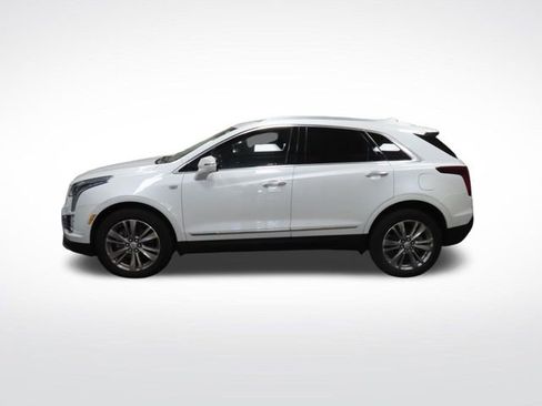 Certified 2023 Cadillac XT5 Premium Luxury w/ Technology Package FWD image 2