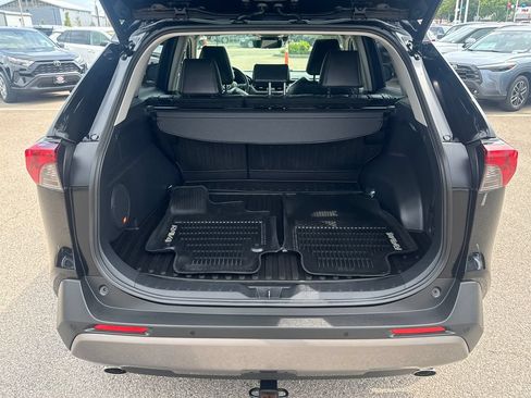 Used 2020 Toyota RAV4 Limited AWD/4WD image 7