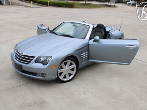 Used 2008 Chrysler Crossfire Limited image 7