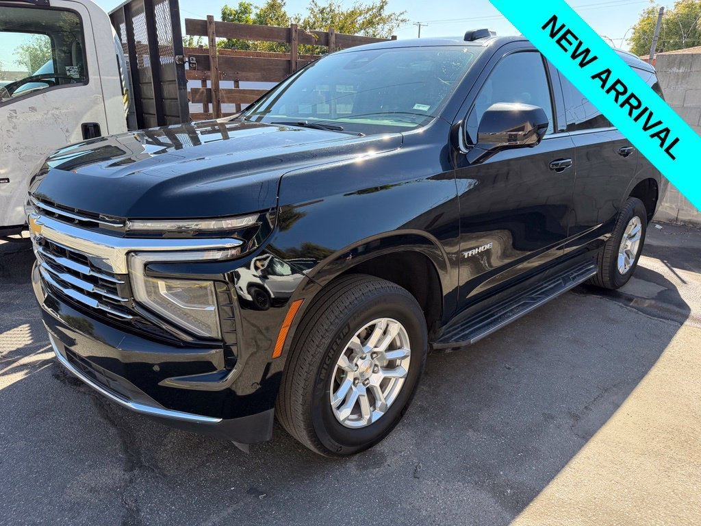Used 2025 Chevrolet Tahoe LT AWD/4WD image 1
