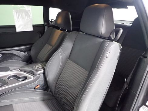 Used 2019 Dodge Challenger SXT RWD image 20