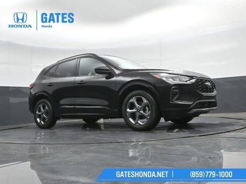 Used 2023 Ford Escape ST-Line w/ Tech Pack #1 AWD/4WD image 38