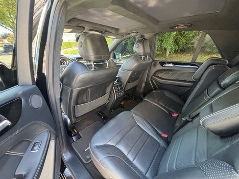 Used 2015 Mercedes-Benz ML 63 AMG 4MATIC w/ AMG Performance Package image 35