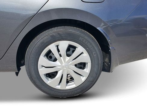 Used 2025 Nissan Versa S w/ Trunk Package image 11