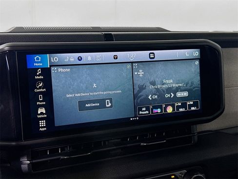 Used 2024 Jeep Wrangler Unlimited image 25