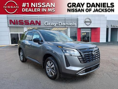 New 2026 Nissan Pathfinder SL w/ Cargo Package FWD image 1