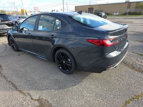 New 2026 Toyota Camry SE FWD image 5
