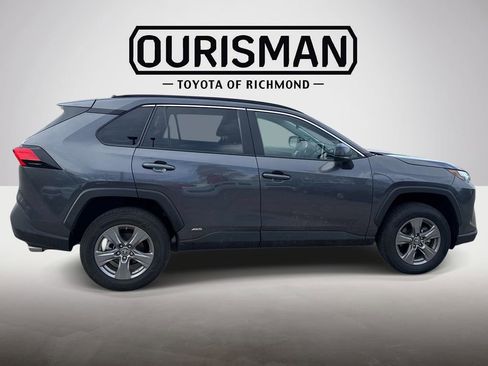 Used 2024 Toyota RAV4 LE image 8