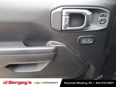 Used 2024 Jeep Wrangler Sport S image 14