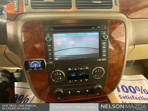 Used 2011 Chevrolet Tahoe LTZ RWD image 11