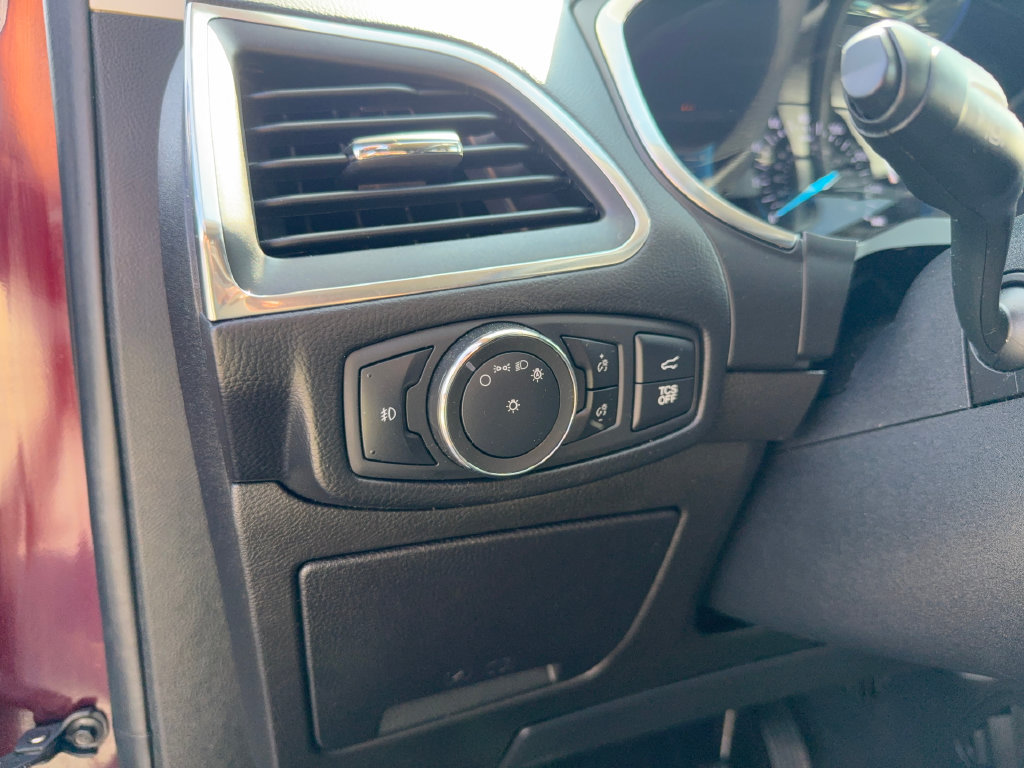 Used 2021 Ford Edge Titanium AWD/4WD image 15