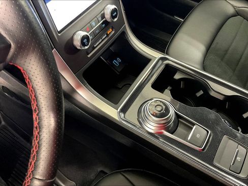 Used 2021 Ford Edge ST-Line image 18