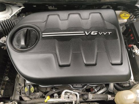 Used 2022 Jeep Cherokee Trailhawk image 30