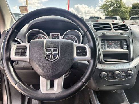 Used 2019 Dodge Journey SE w/ Premium Group FWD image 11