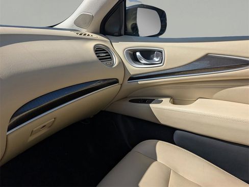 Used 2020 INFINITI QX60 Luxe w/ Essential Package image 32