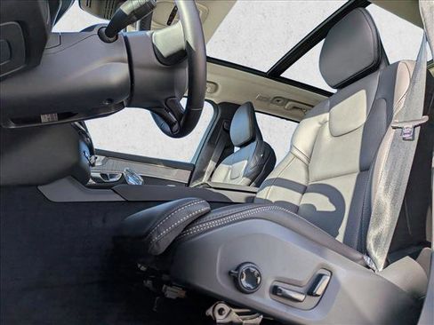 New 2026 Volvo XC90 B6 Ultra w/ Lounge Package image 4