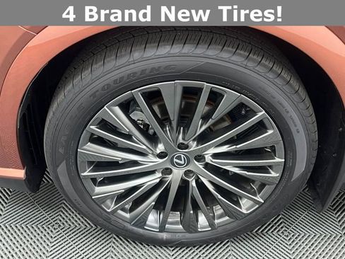 Used 2023 Lexus RX 350 FWD w/ Cold Area Package image 4