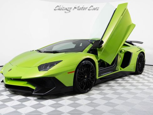 Used 2016 Lamborghini Aventador LP 750-4 Superveloce image 2