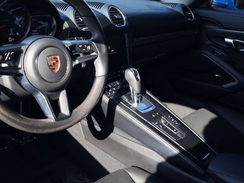 Certified 2025 Porsche 718 Boxster w/ Premium Package image 21