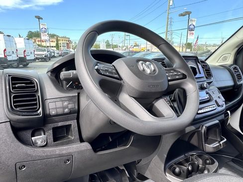 Used 2025 RAM ProMaster 3500 w/ Convenience Group image 16