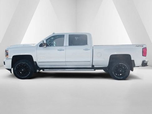 Used 2019 Chevrolet Silverado 3500 High Country w/ Duramax Plus Package image 4