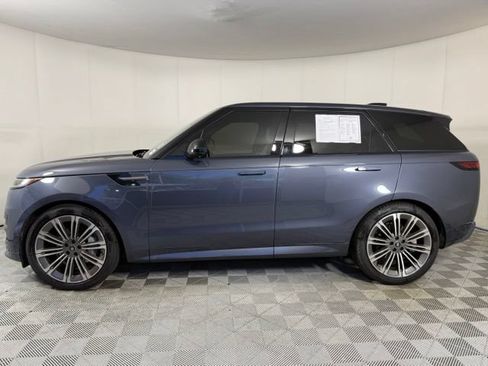 Used 2025 Land Rover Range Rover Sport Dynamic SE AWD/4WD image 3