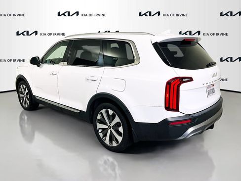 Used 2022 Kia Telluride EX w/ EX Premium Package FWD image 5