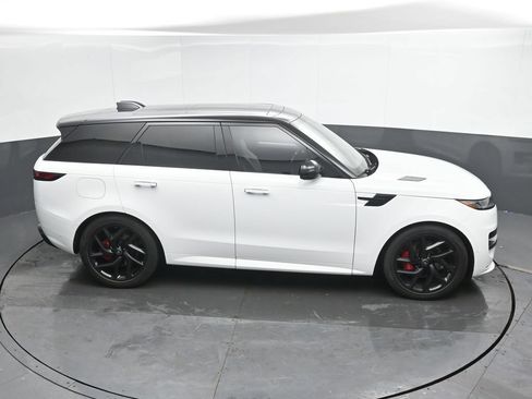 Used 2024 Land Rover Range Rover Sport Dynamic SE AWD/4WD image 32