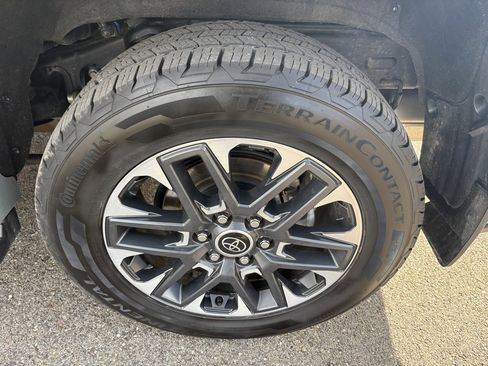 Used 2024 Toyota Sequoia Limited image 13