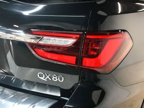 Used 2024 INFINITI QX80 Sensory w/ Cargo Package image 17