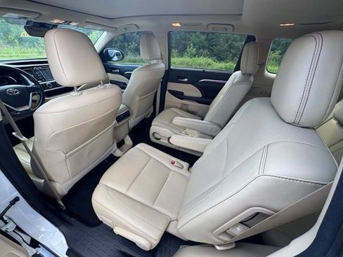 Used 2018 Toyota Highlander Limited Platinum AWD/4WD image 20