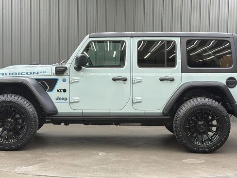 Used 2023 Jeep Wrangler Unlimited Rubicon 4xe image 2