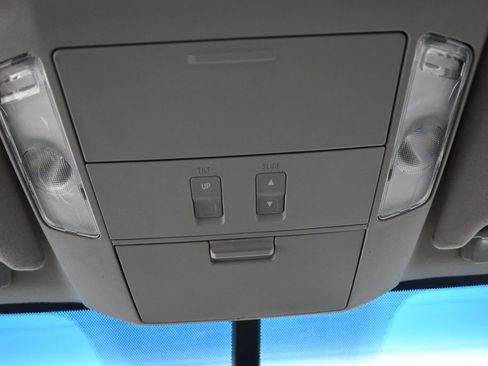 Used 2017 Toyota Sequoia Platinum AWD/4WD image 46
